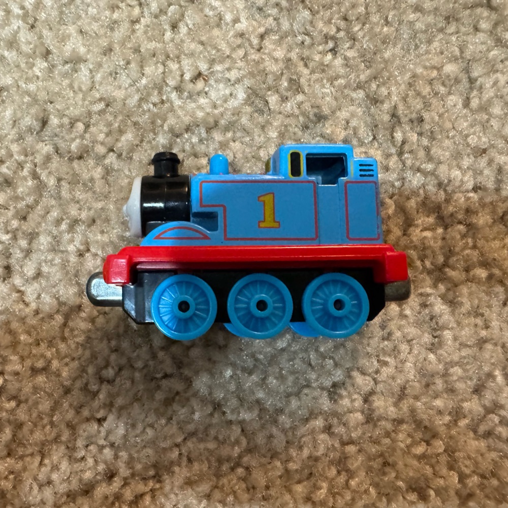 Thomas & Friends Blue and Red Toy Vehicle